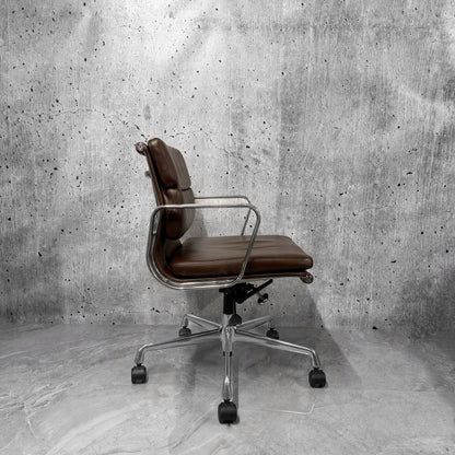 Vitra Eames EA217 Leather Softpad Lowback Office Chair brown Refurbished