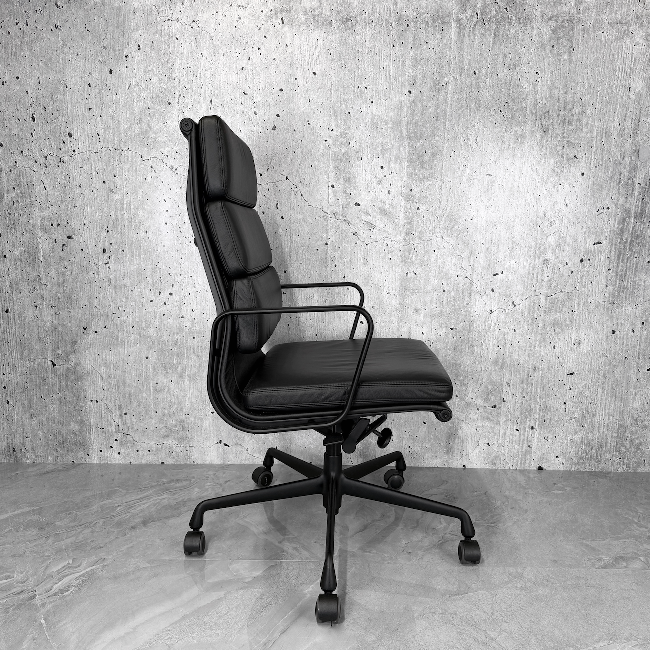 Vitra Eames EA219 Leather Highback Softpad Black Frame